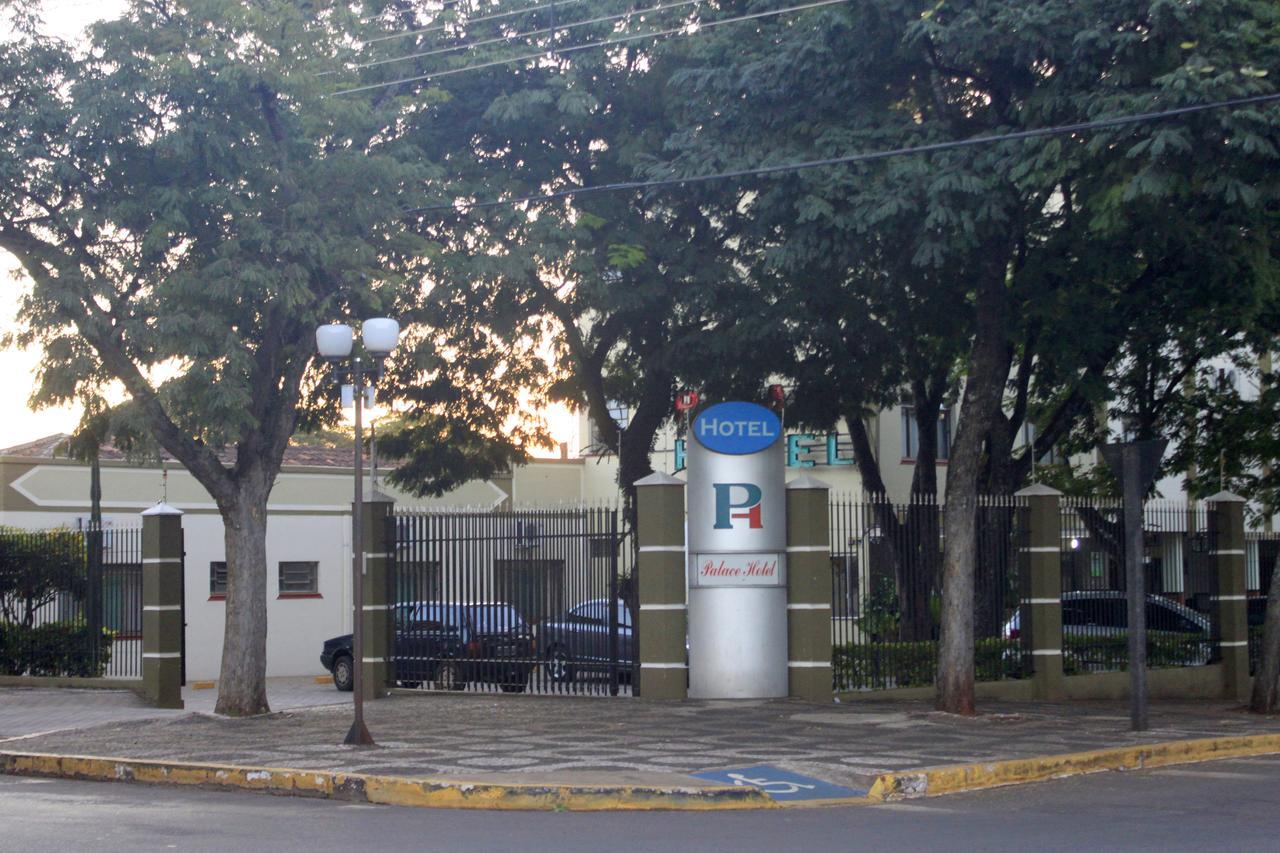 Palace Hotel Guaira Exterior photo